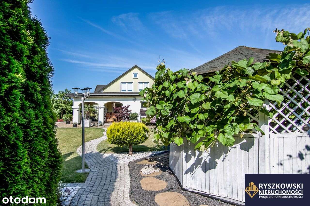 Piękny dom Osiedle Jarosławiec z zadbanym ogrodem-15