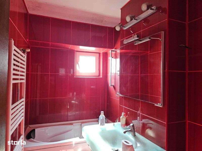 apartament de vanzare - Imagine principală: 5/8