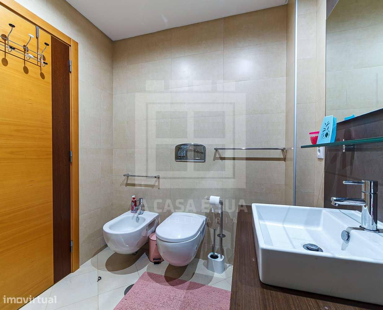 MORADIA T4+1 C/PISCINA EM COND FECHADO 3 FRENTES-19