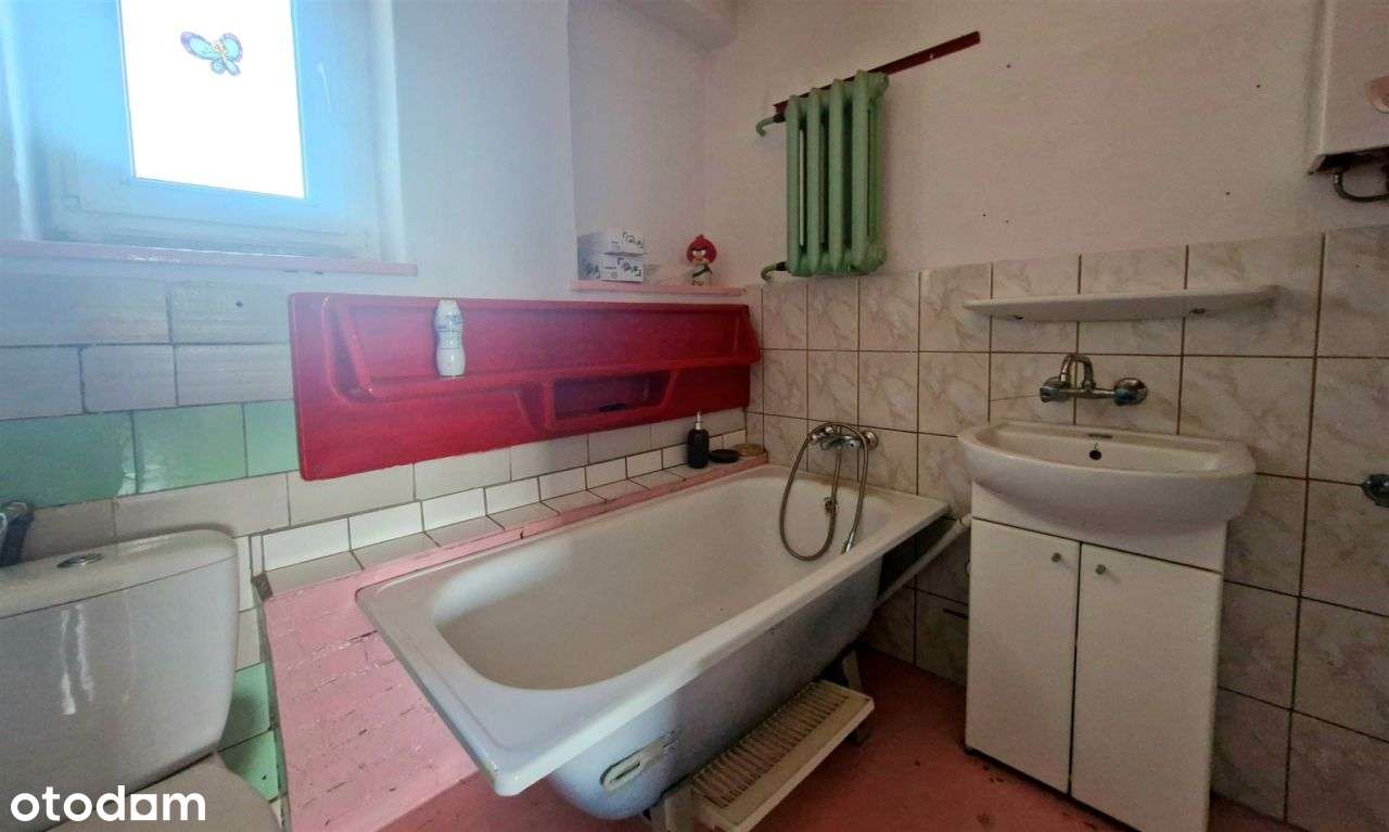 Pół domu z ogródkiem - do remontu!-3