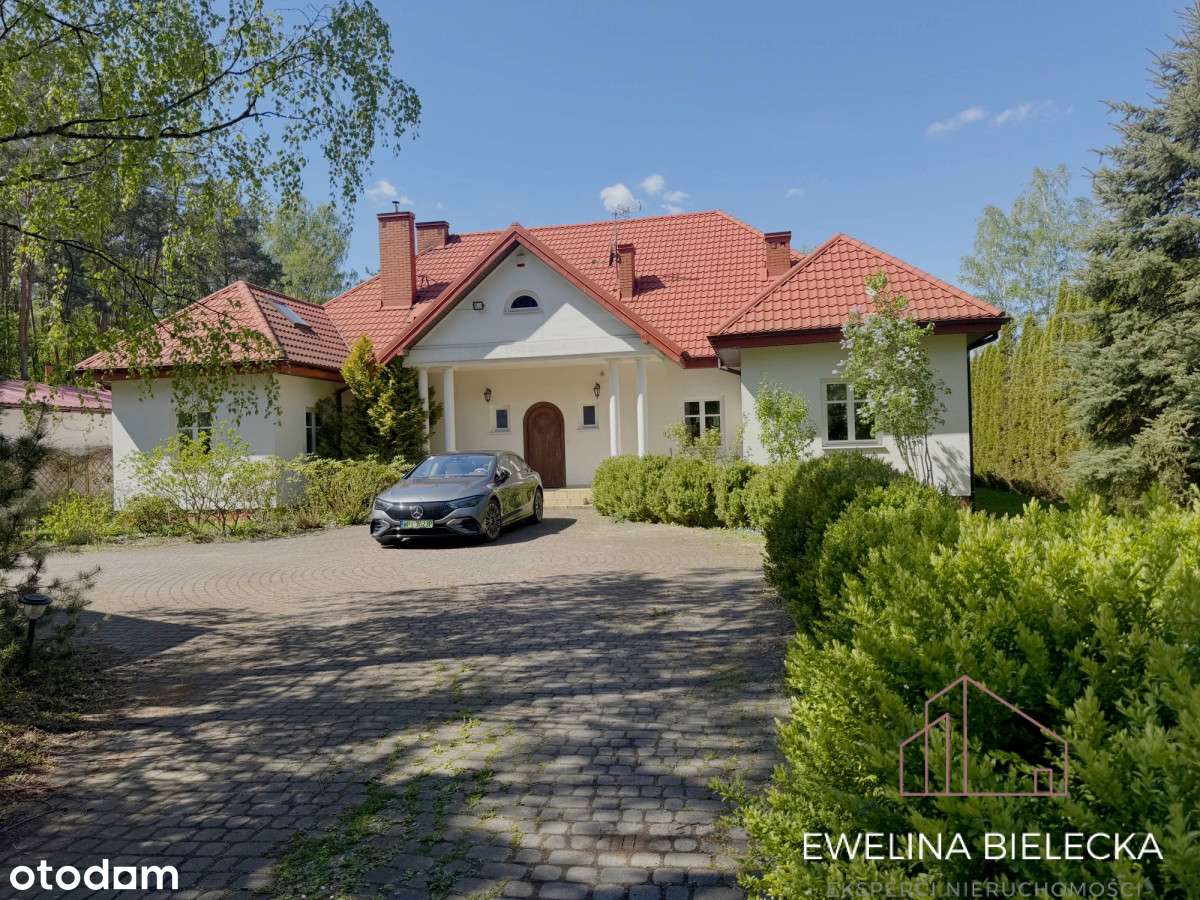 Klasyczny Rodzinny Dom W Milanówku - Pełny obrazek: 2/7