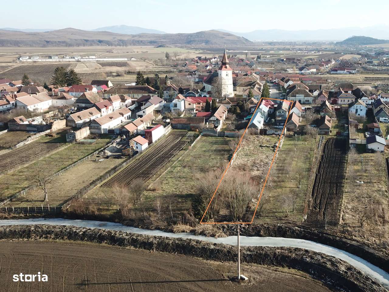 Spațiu comercial de vânzare, 1500 mp, zonă centrală 3300 Teren-7