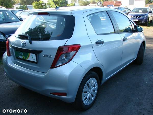 Toyota Yaris - 3