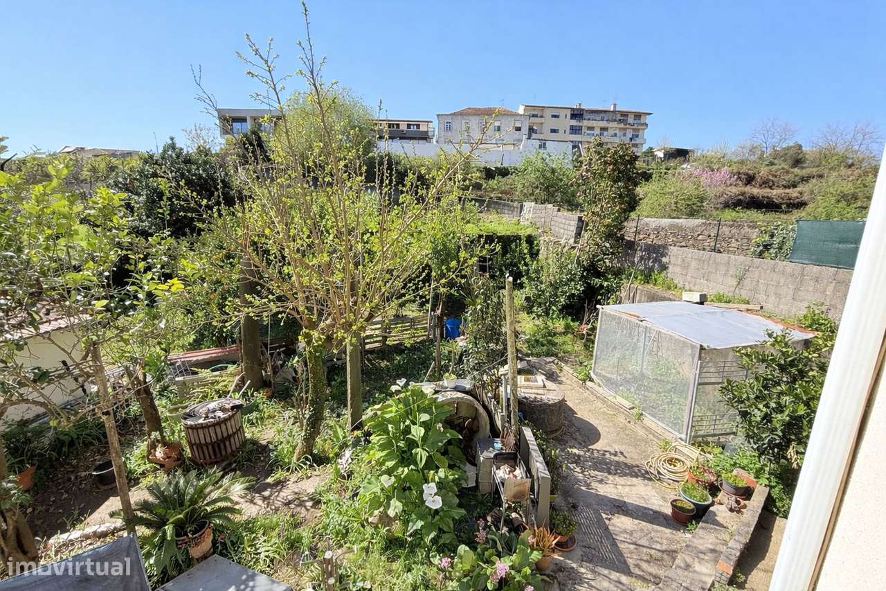 Moradia T3 | Box 2 Carros | Jardim | Exclusivo-21