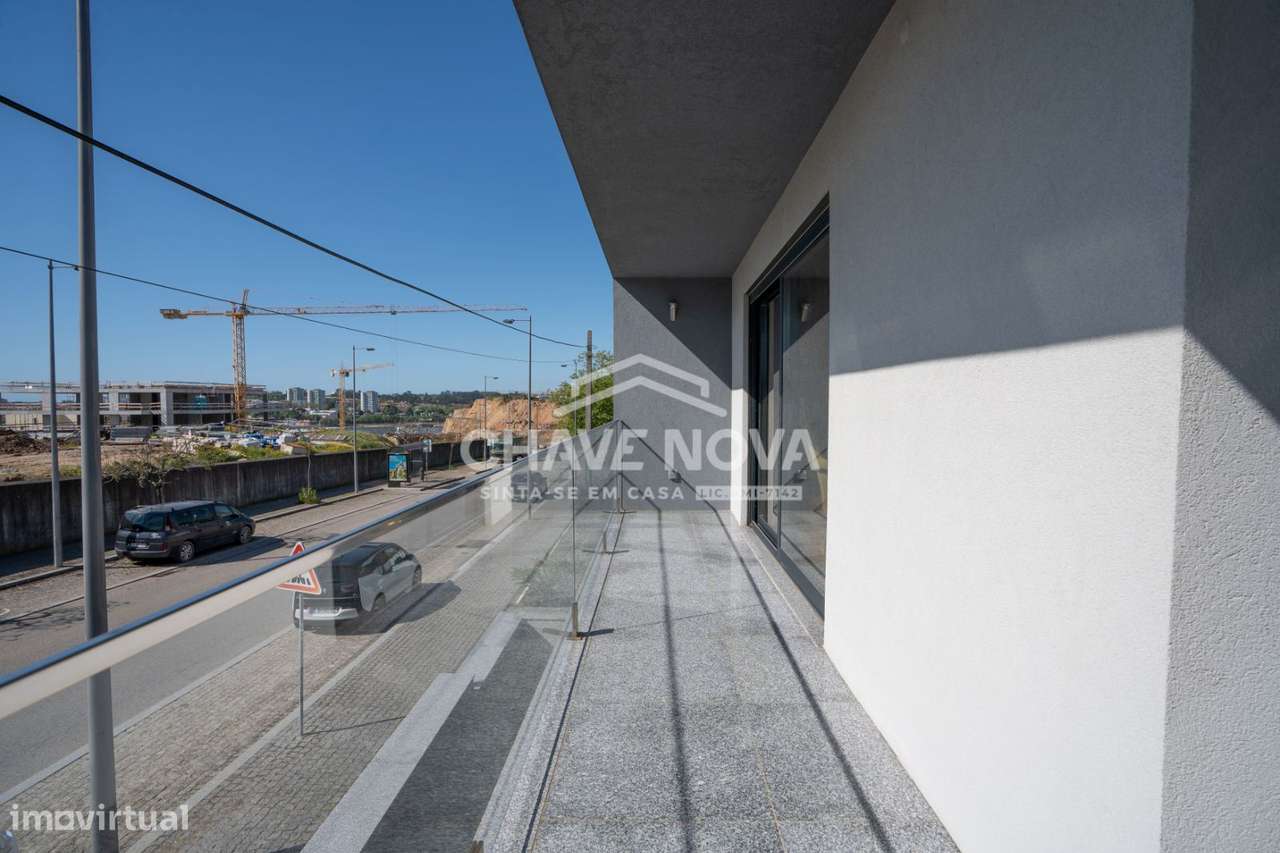 Moradia Geminada V3 Como Nova c/ Garagem Box em Canidelo-41