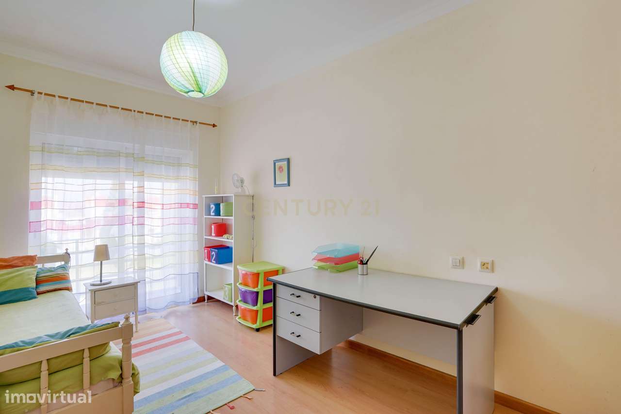 Apartamento T3 Excelentes áreas-14