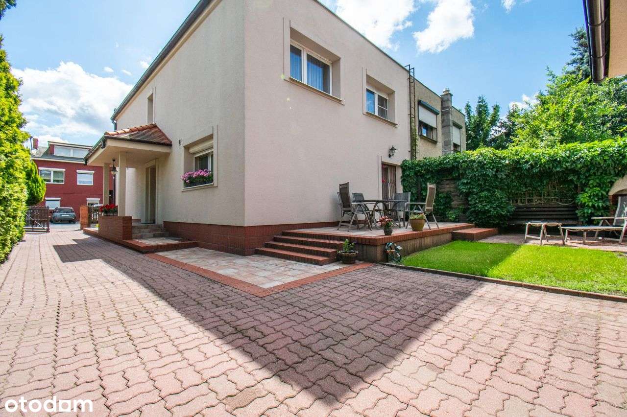 Bardzo zadbany, z dużym garażem, bez prowizji-2