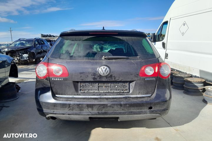 Dezmembrez Volkswagen VW Passat B6 [2005 - 2010] wagon 5-usi 1.6 TDI - 5