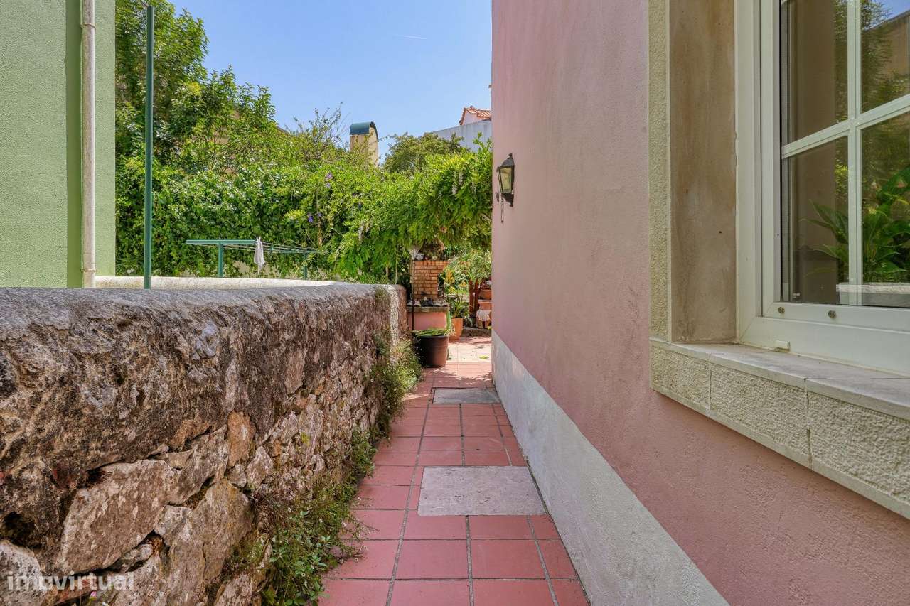 Casa com jardim no coração histórico de Sintra-36