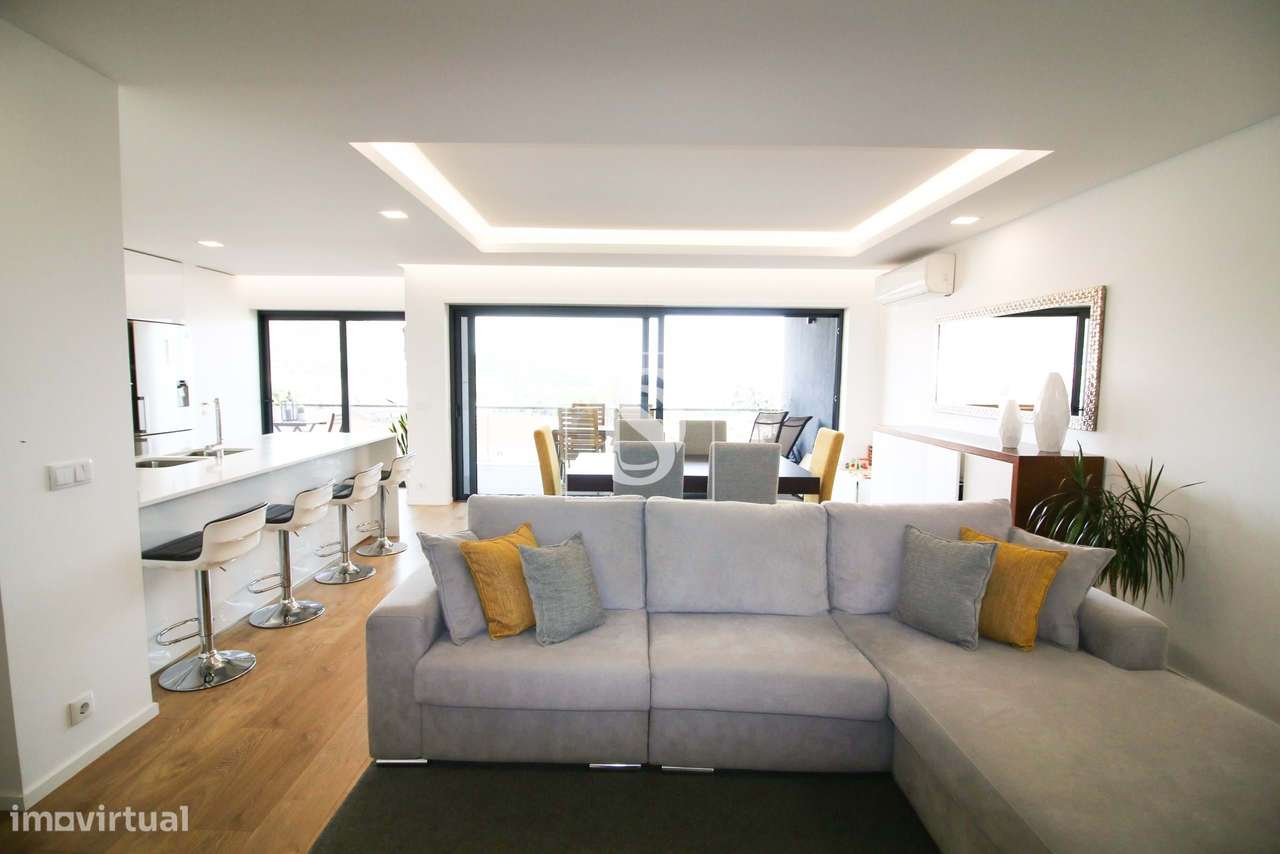 Apartamento T3 Varanda  de 20m², equipada com churrasqueira em Ferreir - Grande imagem: 3/38