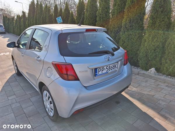 Toyota Yaris 1.33 Premium EU6 - 7