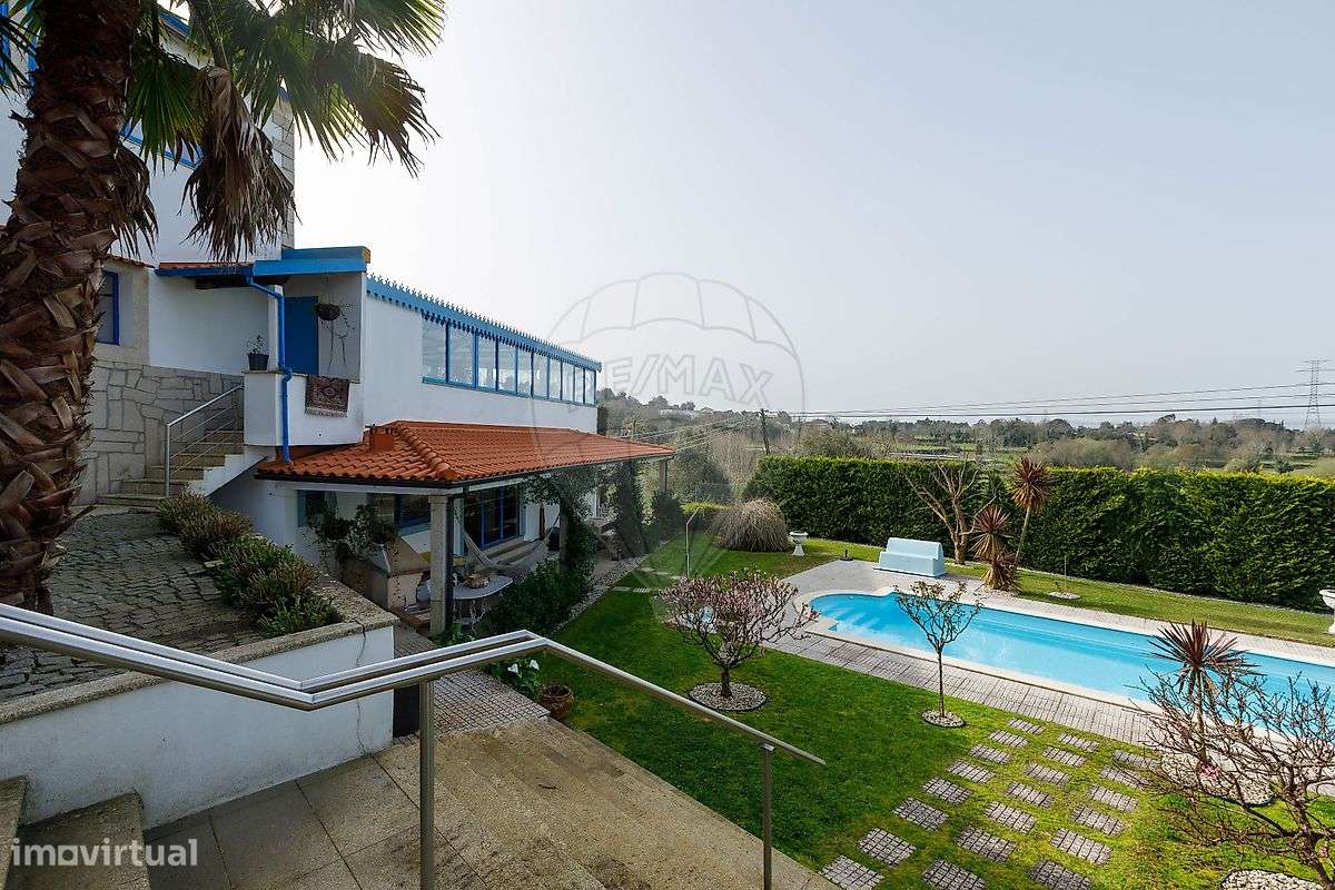 Moradia T8 para venda-1