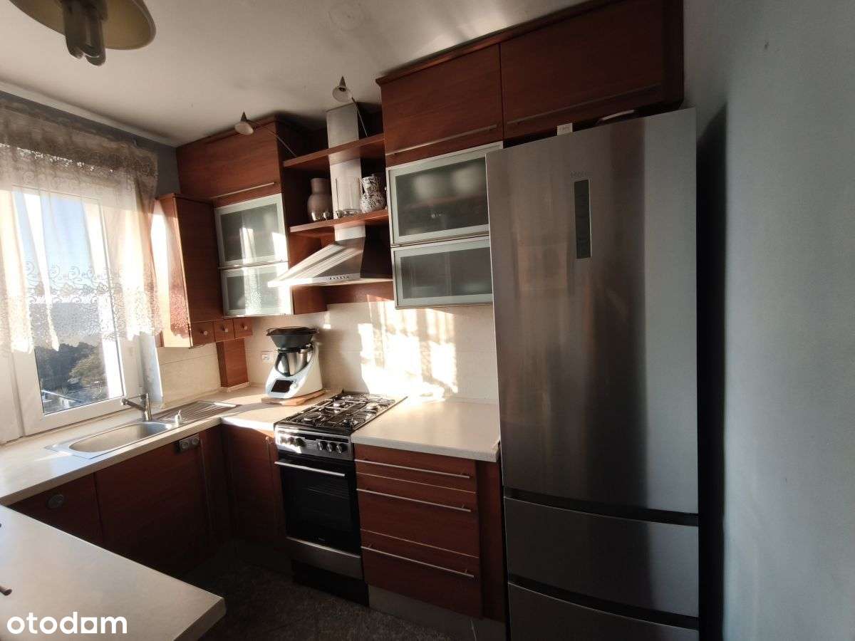 Sprzedam mieszkanie 4 pokojowe na Os. Sobieskiego-11