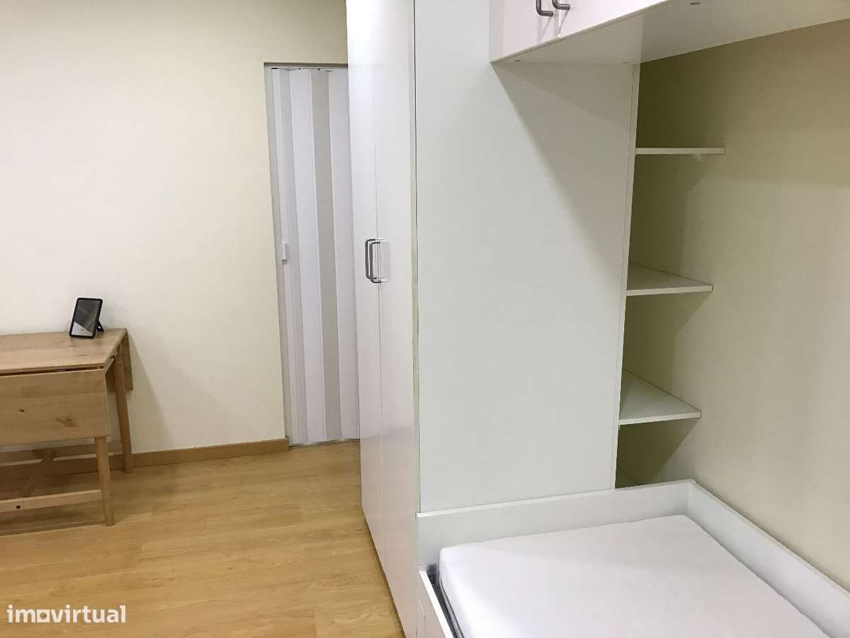 Excelente T0 AREEIRO Avenida Madrid - Grande imagem: 4/26