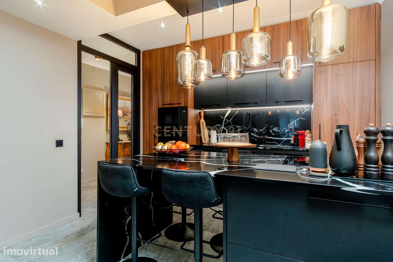 Apartamento de Excelência com Vista Parque – Localização Premium no Ce-14