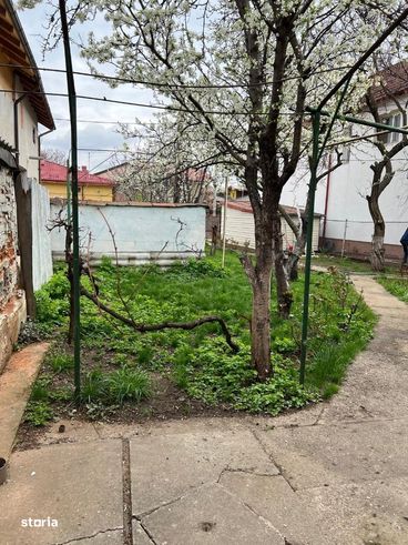 Casa cu teren generos, ideala pentru familie, in zona ultracentrala-1