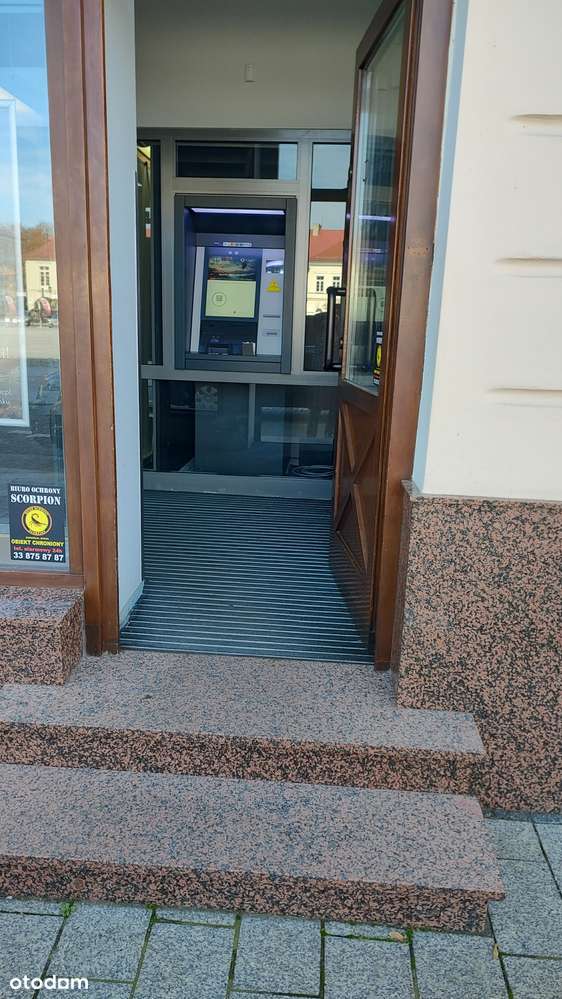 Gotowy lokal bankowy  na Rynku Głównym w Oświęcimiu - Pełny obrazek: 3/6