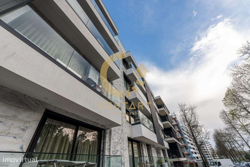 APT T2 novo, mobilado e equipado, 2 varandas, ótimas áreas, suíte, lug - Grande imagem: 3/46