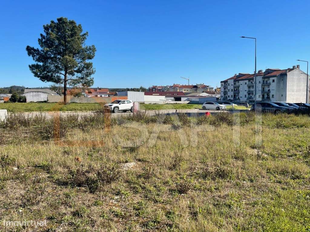 Lote para construção de prédio habitacional no Entroncamento, Santarém - Grande imagem: 4/12