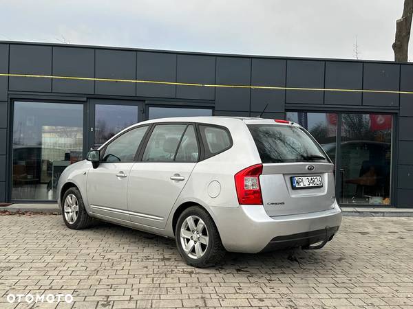 Kia Carens 2.0 CRDi Tour - 11