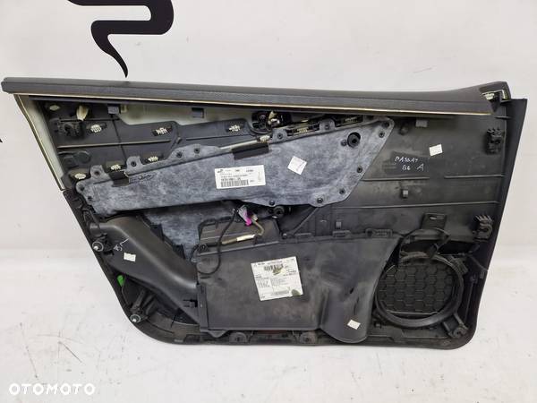 Tapicerka prawa przód przednia boczek drzwi VW Passat B6 - 6