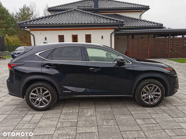 Lexus NX - 4