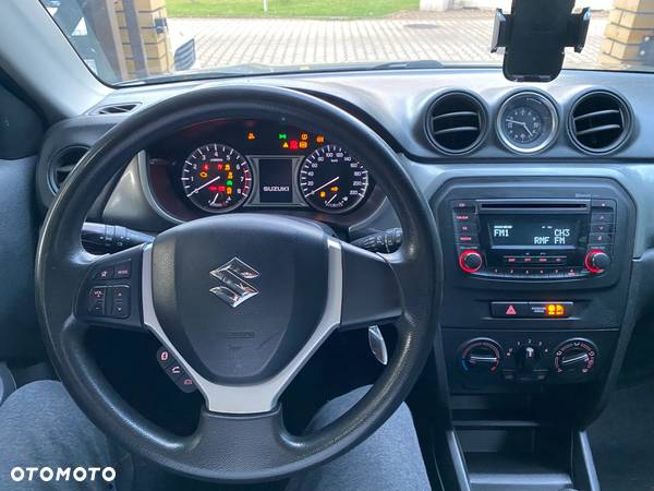 Suzuki Vitara 1.6 Comfort 2WD - 17