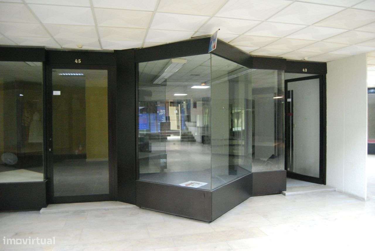 Vende-se Loja - Braga-4