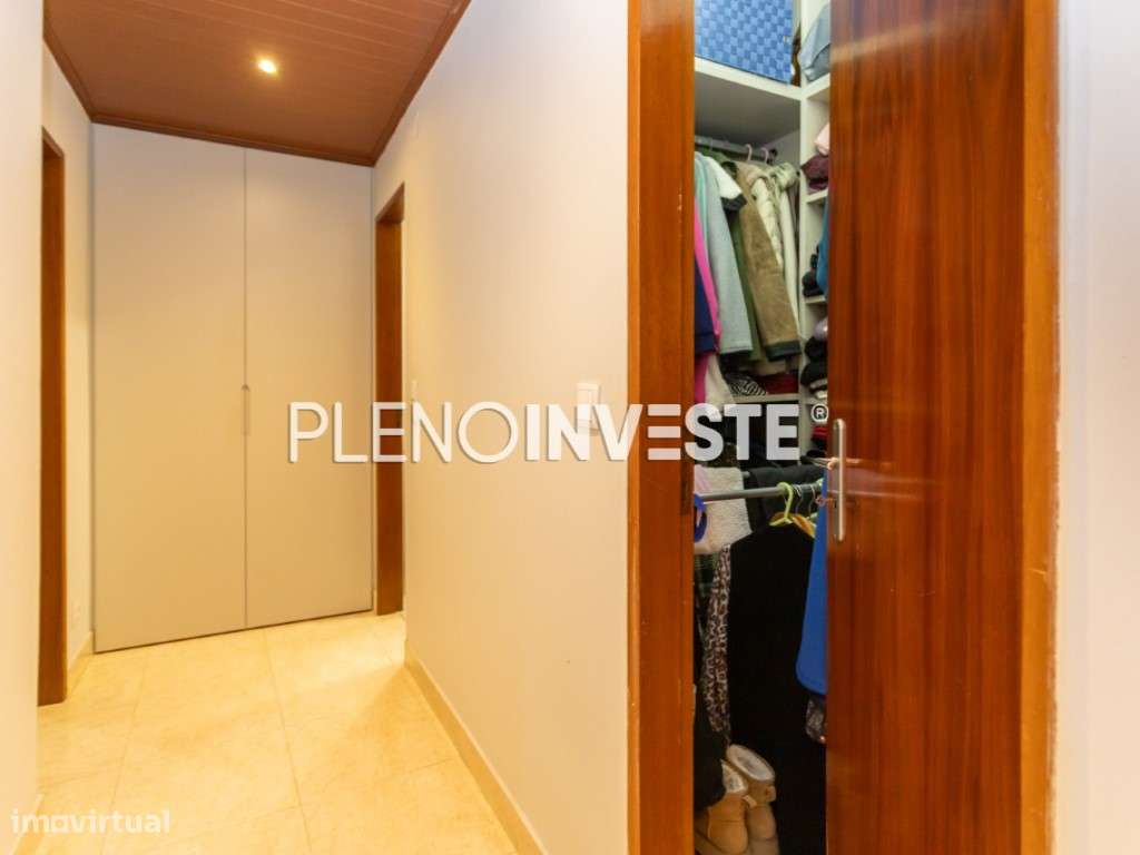 Apartamento T2 junto à estação dos Foros de Amora-13