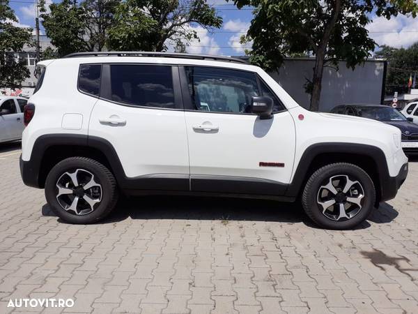 Jeep Renegade - 4