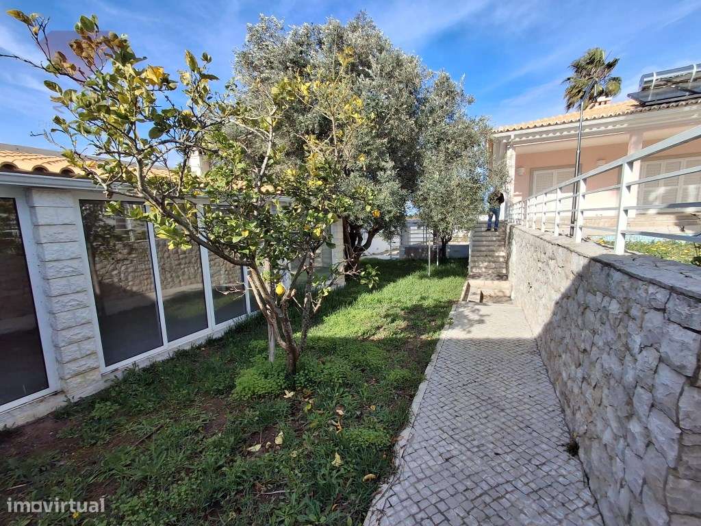Moradia Exclusiva em Sesimbra-33