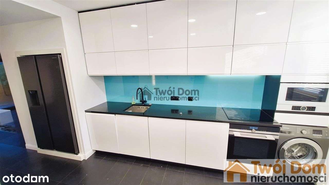 Dom skrajny z sauną i fotowoltaiką – Smolec-5