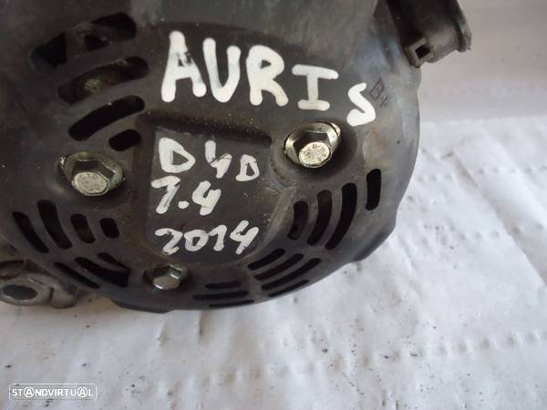 Alternador Toyota Auris D4D 1.4 de 2014 - 4