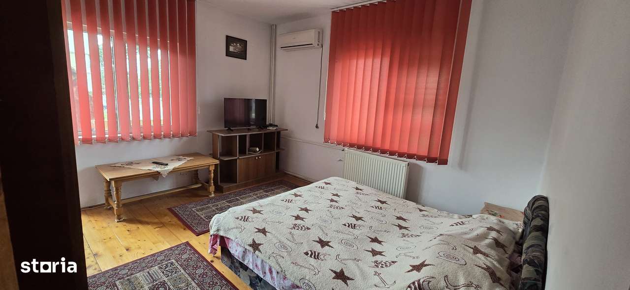 Vila Eforie Nord D+P+2+M zona Mirage Spa aproape de mare - Imagine principală: 4/7