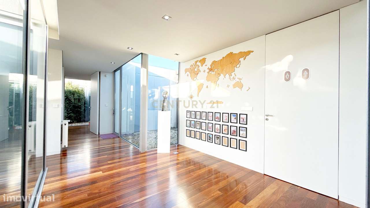 Moradia Térrea de Luxo com Piscina Aquecida e Jacuzzi a 2 km da Praia-15