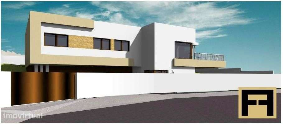 Moradia Unifamiliar, com piscina na Cruz da Areia, Leiria-4