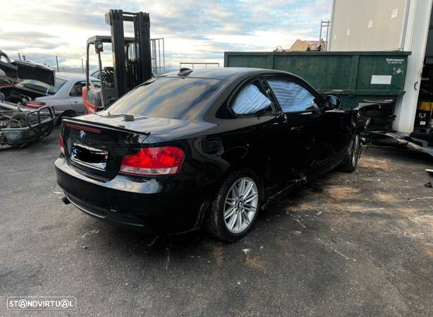 BMW 123d, 2010 com 118.000klm  para peças REF. N47D20D - 2