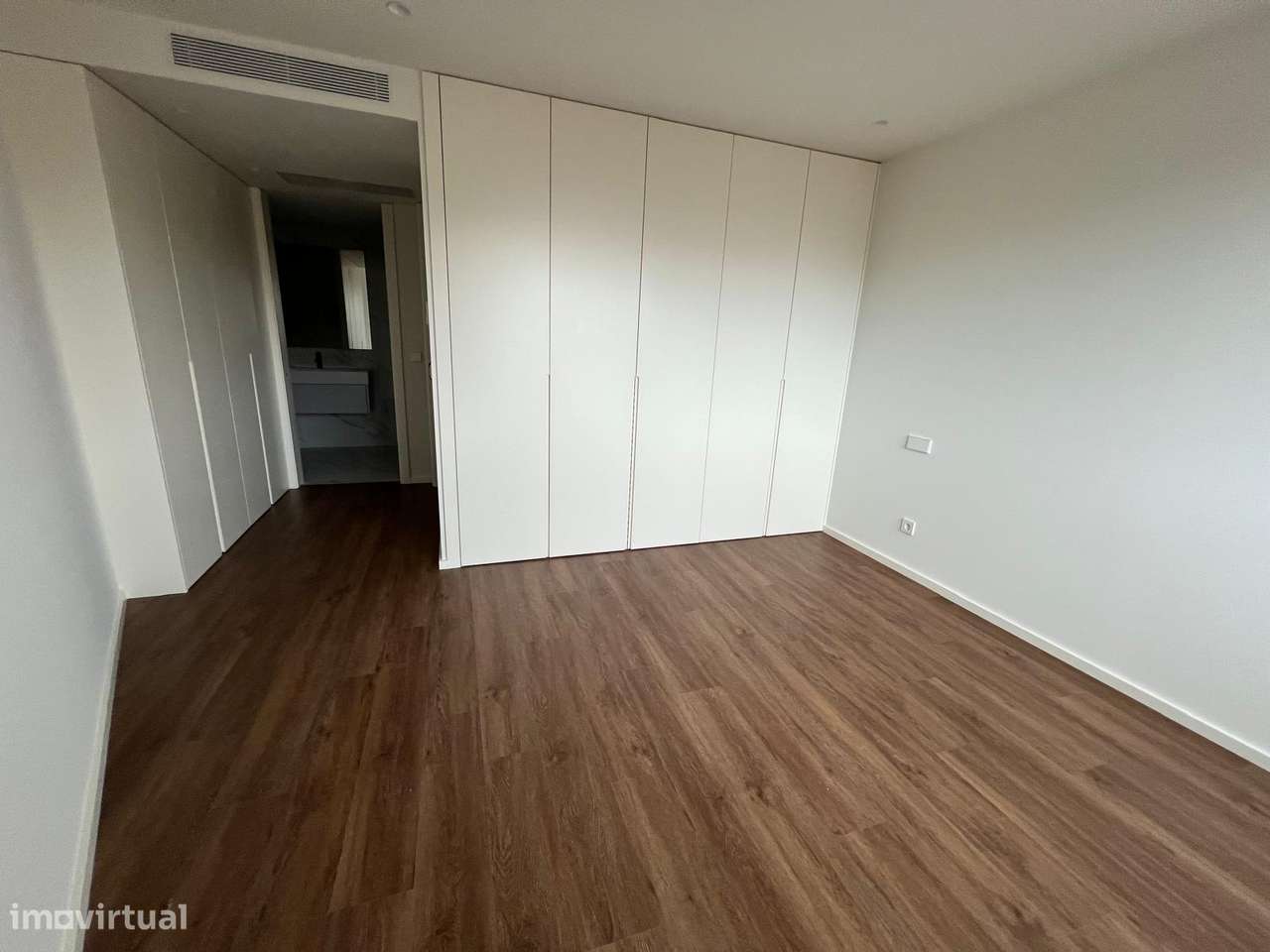 T2 Fabuloso Gaia Av.  República Metro S.  Ovídio Lugar  Garagem  Duplo-16