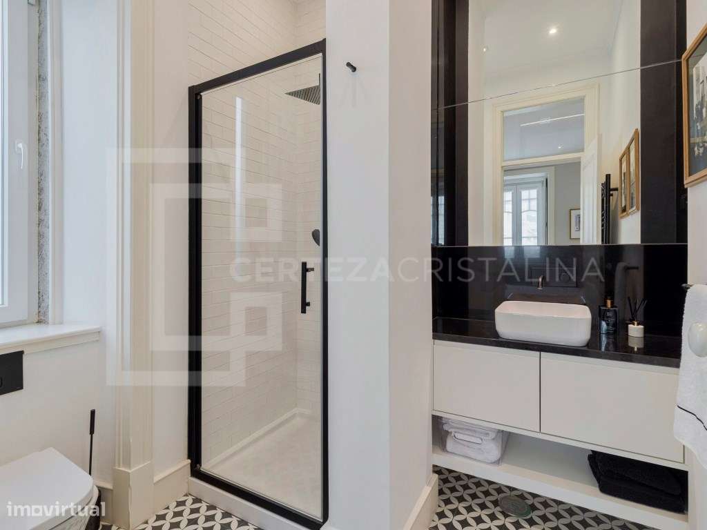 Moradia de Charme com Design Contemporâneo e Espaço Exterior | Cent...-11