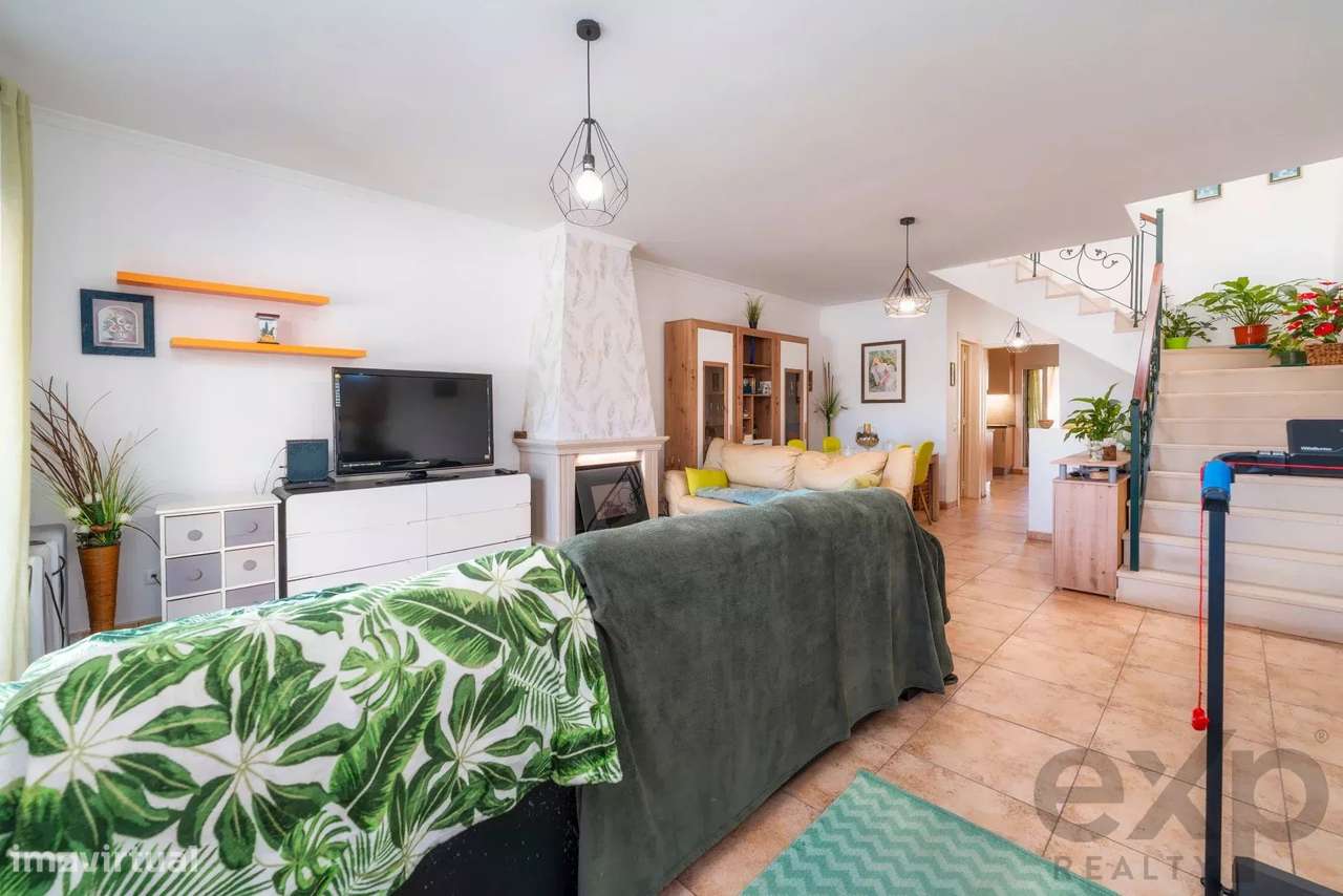 Moradia T3+1 com pátio e garagem em Olhão - Grande imagem: 4/49