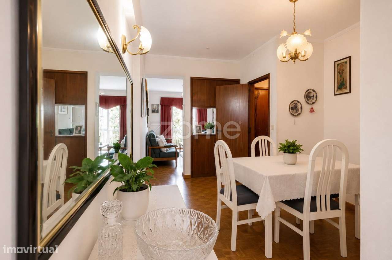 Apartamento T2, 2º Andar, no centro de Albufeira-9