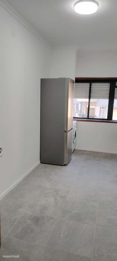 Apartamento T2  restaurado, área 100m2 - Grande imagem: 4/22