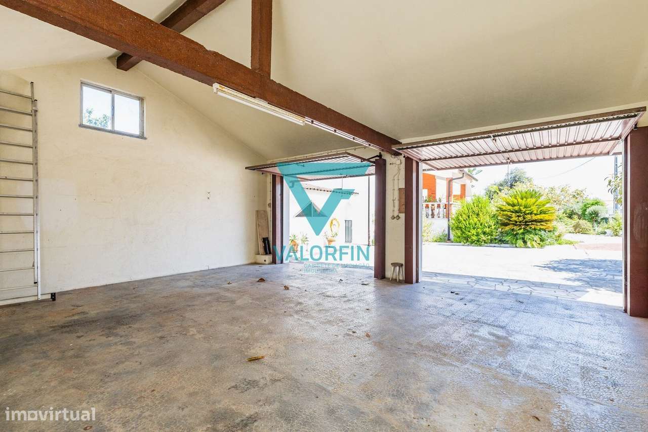 MORADIA T9 com 2.500m² de Terreno no Centro de Vermoil | Pombal-38