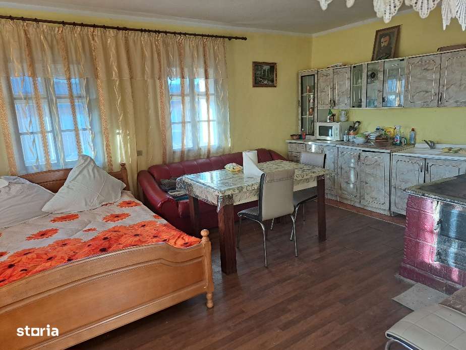 Vând casă batraneasca - Imagine principală: 5/7