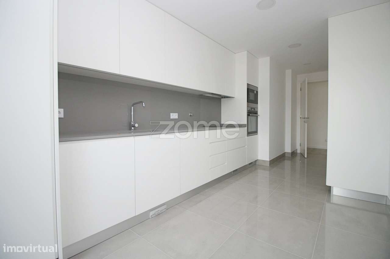 Apartamento T3 Duplex novo com terraço e piscina na Urb. do Infantado - Grande imagem: 4/27