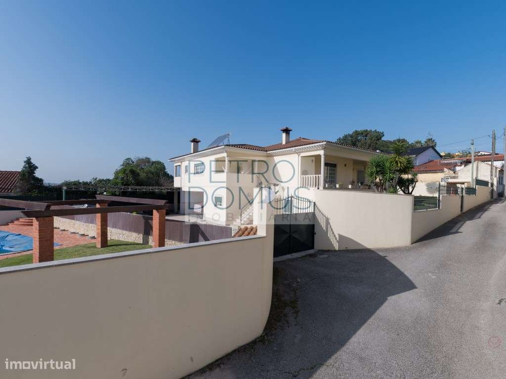 MORADIA T5 DE CAVE E R/C A 1 KM DO CENTRO DE LEIRIA - Grande imagem: 5/60