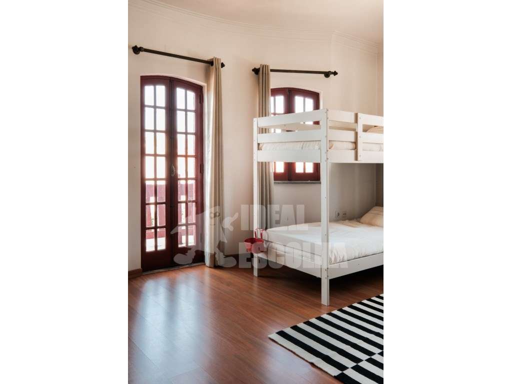 EXCELENTE MORADIA -850.000 €
 MUITO PERTO DAS PRAIAS ...
 BELVERD...-23