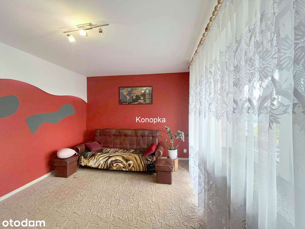 Solidny dom z tarasem i garażem-11