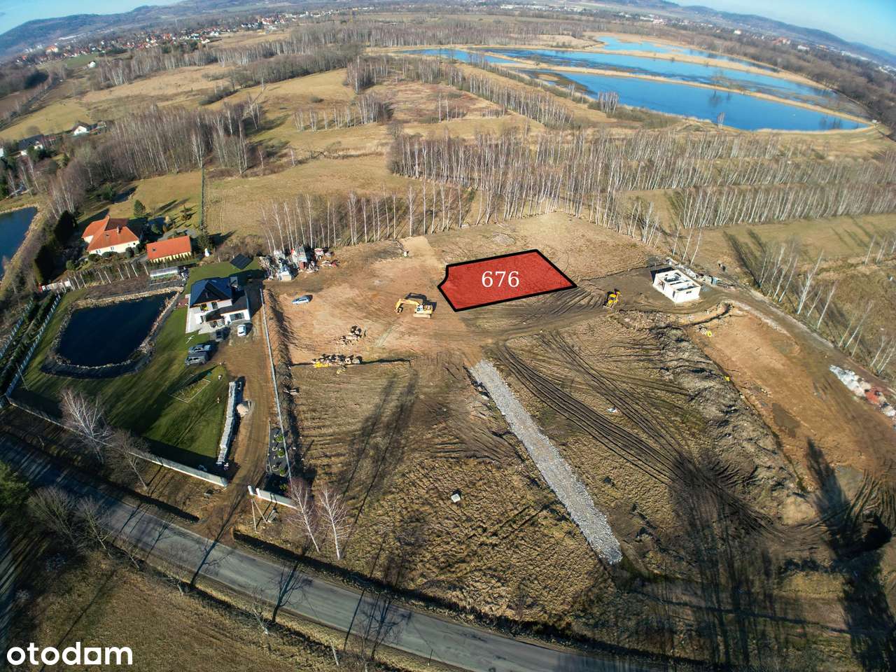 Działka na sprzedaż z dostępem do mediów i blisko natury-0