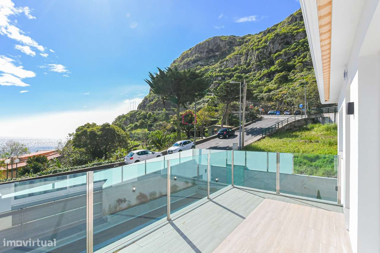 Moradia - T4 - Machico-36